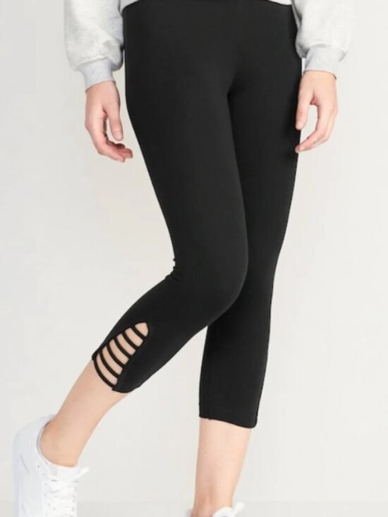 Old Navy Pants - Old Navy Petite Black Cut Out Hem Capri Crop Athletic Leggings MP